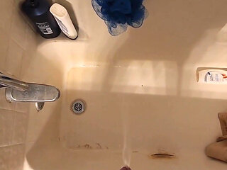Pissing in the Tub.