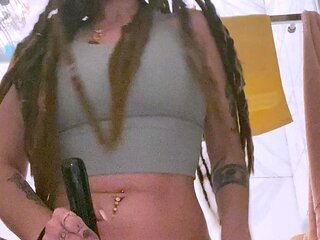 Sexy hottie Anetta Keys enjoys a solo toy masturbation