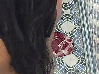 Hot Girl Viral Bathroom Show