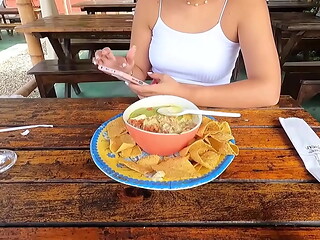 INVITO A LA DE TINDER A COMER Y AL FINAL LE COBRO LA COMIDA CON SU CO&Ntilde_O