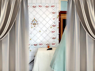 Hot Housewife Lukerya in the Kitchen: Twerking with Her Big Buttocks and Playing with Her Body After Tea