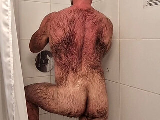 Hairy Muscle Stepdaddy Takes a Shower