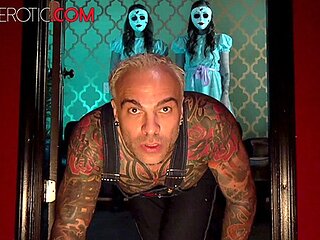 Watch fantastic Sascha Ink and Sami White's smut