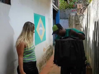 I Payment for the Lunch Box with a