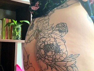 Brunette Babe in Sexy Solo Masturbation