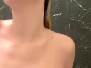 Sexy Naked Elza Kom Super Bb