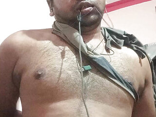 A Baniyan breaker boy was nude fucking herself at watching fucking video with deep intense voices