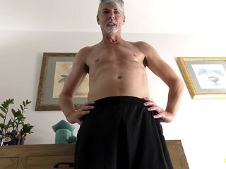 ManPuppy Sweaty Soles And Size Play In A Heated Power Fantasy With Richard Lennox