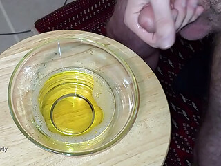Cumming in piss