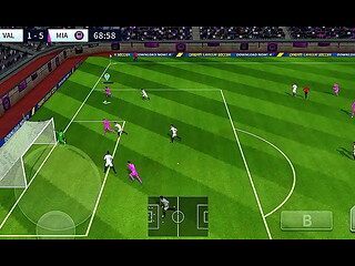 Jugando f&uacute_tbol de forma pornografica
