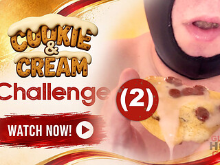 Cum Biscuit at Gloryhole Squirted on the Biscuit