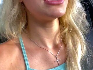 home made amateur blonde Masturbating
