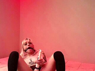 Amateur Blonde Teen Plays Solo with Toy Webcam Porn