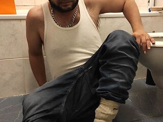 Dirty Pig Hammer on It, Pissing and Socks Toilet