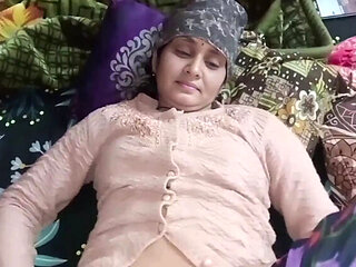 Indian Village Girl Madhuri Bhabhi Fucked Hard by Boyfriend on Valentine's Day - Viral MMS Clip