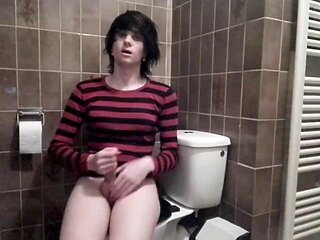 (raw, Unedited) Trans beauty Mastrubating In The baths During mama's Bday