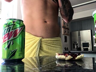 Amateur hunks solo jerk