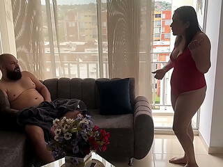 Mi compa&ntilde_ero de cuarto me esp&iacute_a y se masturba en la sala para pedirme que follemos - PORNO EN ESPA&Ntilde_OL