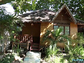 Beach cutie loves to fuck strangers