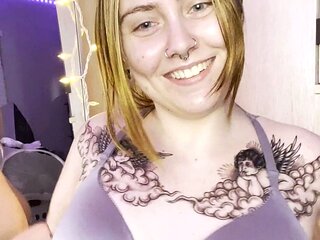 Amateur teen porsha solo action