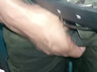 Pantal&oacute_n orinado solo mojado