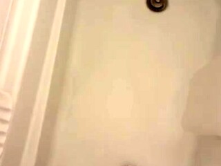 Amateur Foot Fetish Girlfriend Sucks and gives a Footjob