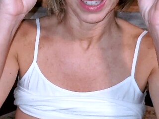Amateur Webcam Chick Masturbates On Webcam More at