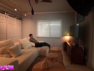 Jodie Johnson  Ashlynn Taylor BTS