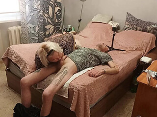 Stepmom Sucks Dick to Get a Mouthful of Cum