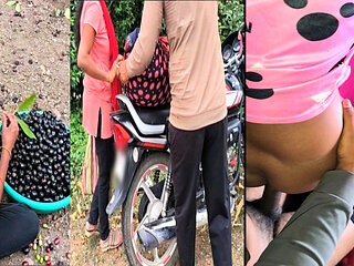 Indian desi bhabhi sex movies - A young boy is taking the Bhabhi who sells jamun fruit to his house and fucking her ass.