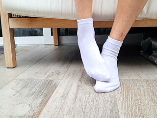White Ankle Sock Peal & Reveal: Slim Arch And Delicate Toes