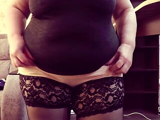 MILF Big Tits Shakes Big Butt in Oversized Panties