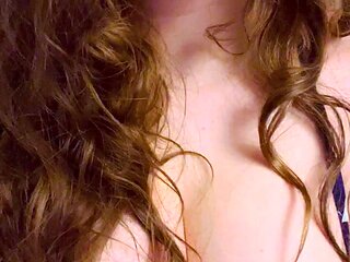 Young Amateur Girl Stripping and Masturbating Cam