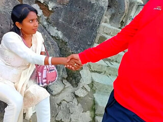 Permi Pooja Indian Bhabhi Big Natural Tits Outdoor Sucking - Homemade Jungle Sex with Desi Girl