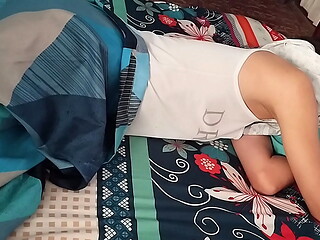 Me culie a la mujer de mi mejor amigo, el sali&oacute_ al trabajo y yo fui a darle verga porque quer&iacute_a ser follada