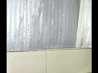 Me quedo solo en el hotel y me divierto solito (Edisonrd1)