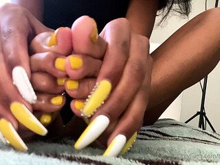 Close up amateur masturbating solo