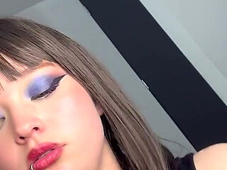 Idol Fuck a Fan While Broadcasting on Webcam