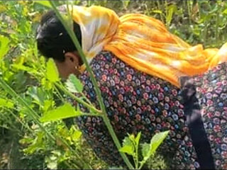 Desi Bhabhi Doggy Style Fuck in Mustard Field - Outdoor Sex with Dewar