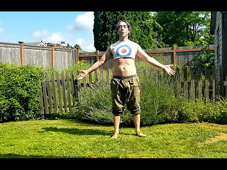 Outdoor relaxation with sexy cosplayer Max Shenanigans