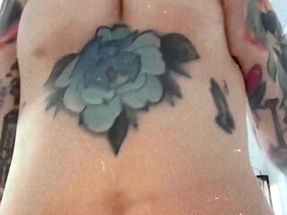 Big boob brunette masturbates on webcam