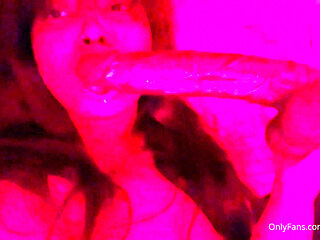 Horny Ebony Busty Slot Stuffs Her Pussy with Huge Dildo