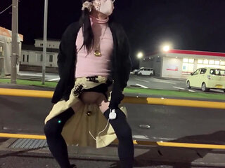 Self-training No. 41: Tackle Pussy Exposure in Progress at Shopping Mall Parking Lot