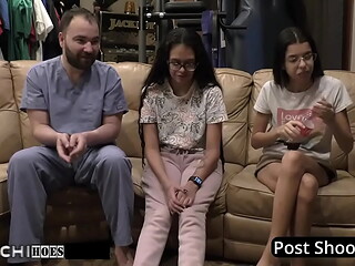 Don'_t Tell Doc I Cum On The Clock - Alexandria Wu