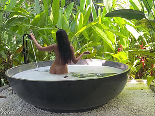 Jungle Bath Naked - Behind the Scenes