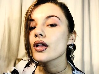 Brunette Solo Webcam Masturbation