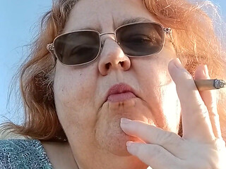 Beachy Smoke Break! I Took a Walk on the Windy Beach!