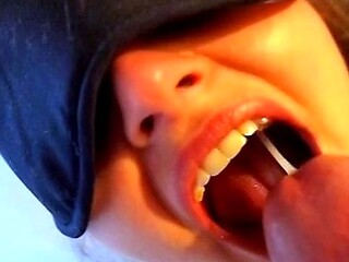 Amateur Mouthful of Cum