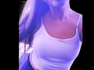 Say Hiiiii to Toxxxiicbarbiie From Texas