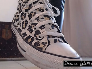 L&egrave_che mes chaussures sales &ndash_ Humiliation Totale, Chaussettes Moites &amp_ Orteils Nus qui te font bander